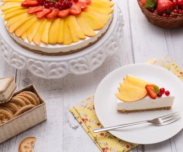 Lactosevrije en glutenvrije perzik cheesecake