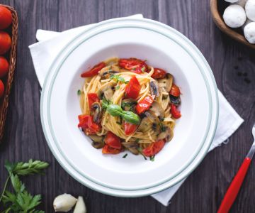 Spaghetti met cherrytomaatjes en champignons