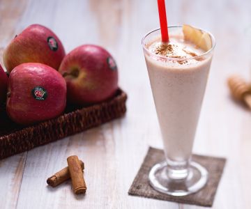 Smoothie met appels, peren en kaneel