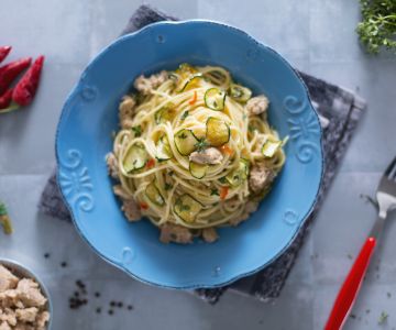 Spaghetti met tonijn en courgette
