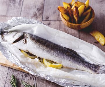 Zeebaars uit de oven met citroenaardappelen