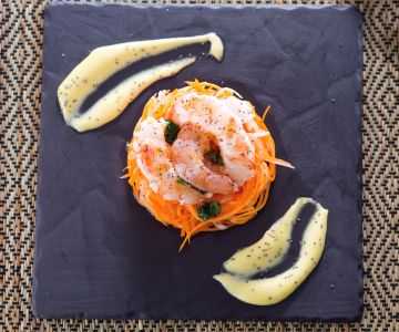 Daikon en garnalen salade