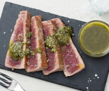 Tagliata van tonijn met muntpesto