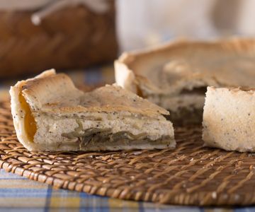 Hartige taart met artisjokken en ricotta