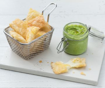 Gefrituurde pecorino met tuinbonencrème