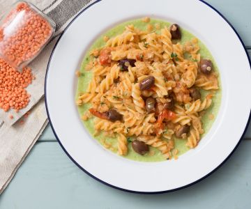 Pasta met linzen en spruitjes