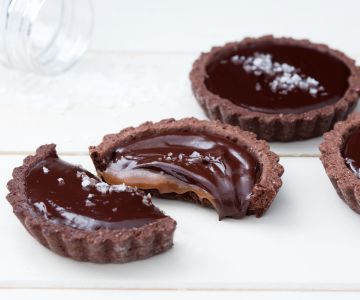 Chocoladetarteletjes met karamelhart