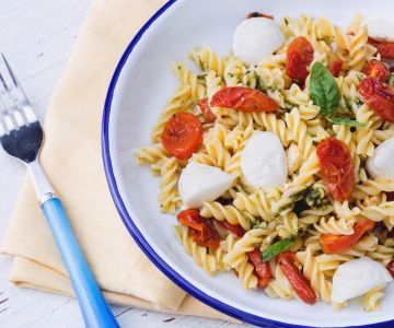 Pasta caprese