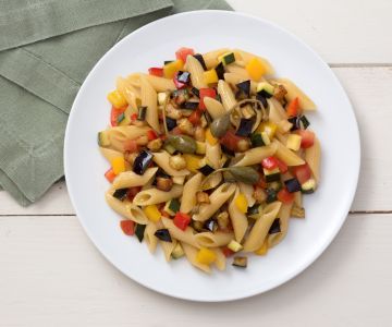 Koude pasta met groentencaponata