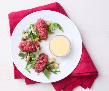 Tartaar van Fassona met gezouten crème anglaise