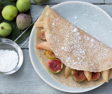 Volkorencrêpes met vijgen en peren