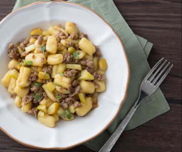 Gnocchi met worst en appel