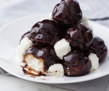 Profiteroles met chocolade