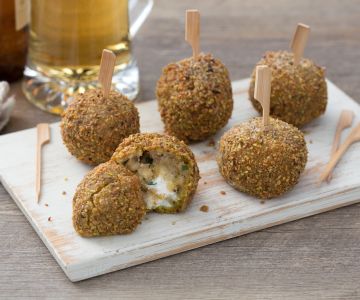 Gehaktballetjes van gekookt vlees en ricotta