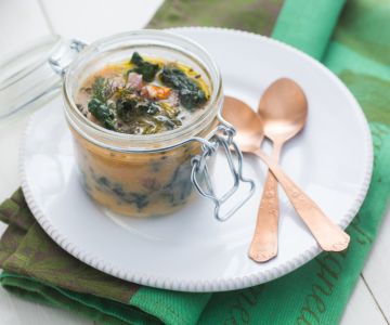 Farinata uit Lucca in pot gegaard