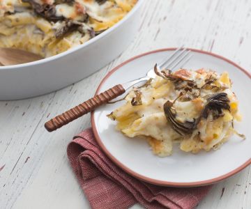 Pasta uit de oven met artisjokken en scamorza