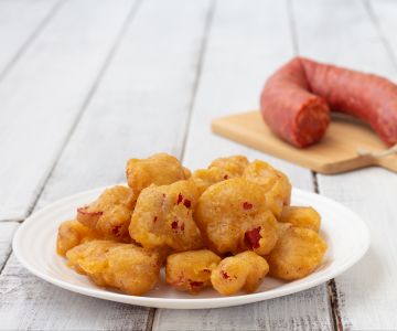 Hartige pannenkoekjes met pittige salami