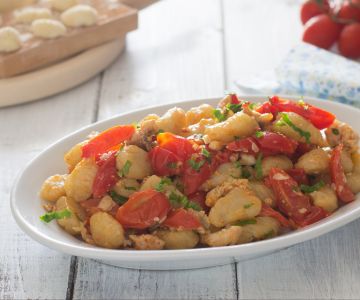 Gnocchi met rode poon