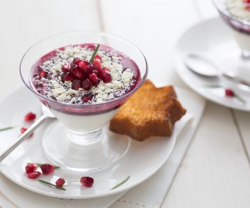 Panna cotta met granaatappelgelei