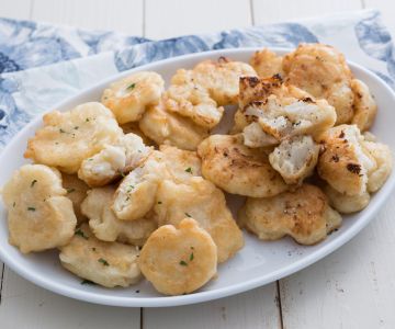 Pannenkoekjes met gezouten kabeljauw en bloemkool