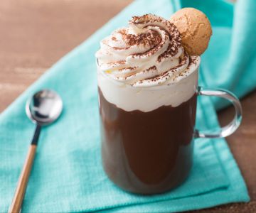 Warme chocolademelk met kokos
