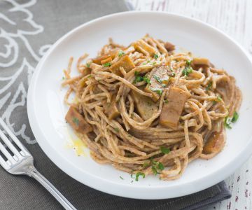 Volkoren spaghetti met valse guanciale