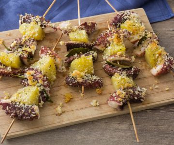 Spiesjes met octopus en aardappels