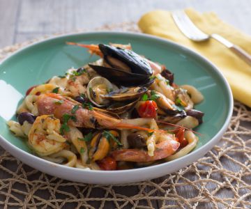 Strozzapreti met zeevruchten