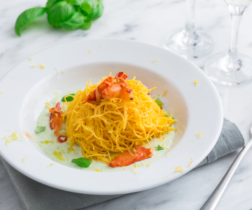 Tagliolini met kreeft op burrata-crème