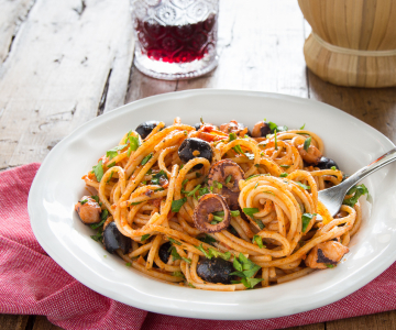 Spaghetti met octopus alla puttanesca