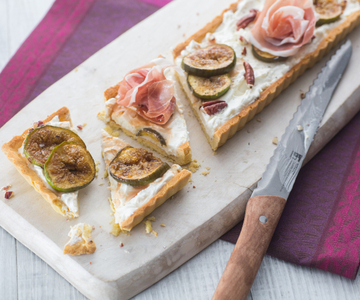 Hartige taart met vijgen