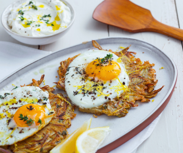 Rosti van artisjokken met spiegelei