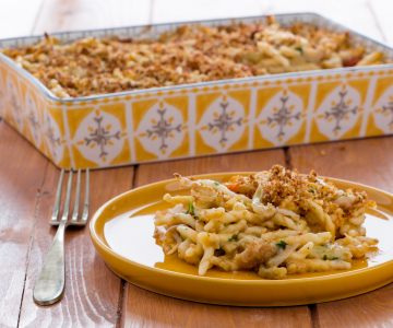 Trofie uit de oven met inktvis en bloemkool