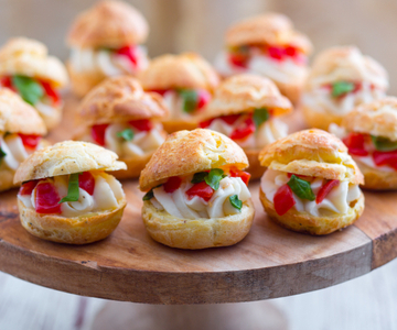 Hartige soesjes met Grana Padano-crème