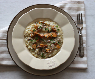 Risotto met paddenstoelen en worst