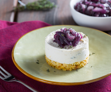 Mini hartige cheesecakes met gekaramelliseerde uien