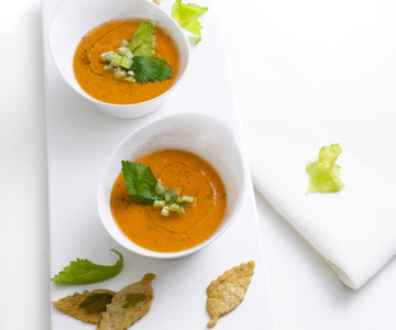 Salmorejo met selderijcrackers