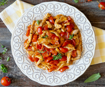 Kalkoenreepjes met cherrytomaatjes