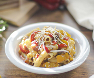 Pasta met paprika en pancetta