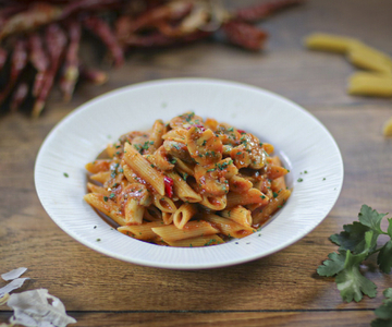 Penne all'arrabbiata met champignons