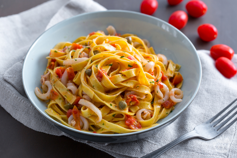 Tagliatelle met inktvis en cherrytomaatjes