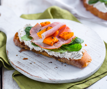 Toast met gegrilde pompoen en robiola