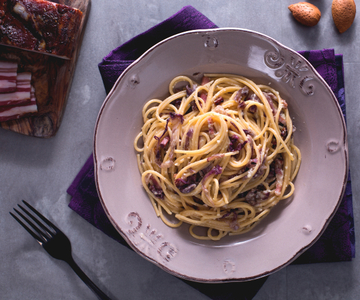 Pasta met radicchio, prei en pancetta
