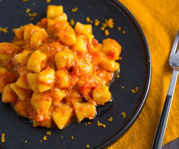 Gnocchi met ragù van schorpioenvis en bottarga