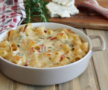 Pasta uit de oven met speck en gorgonzola