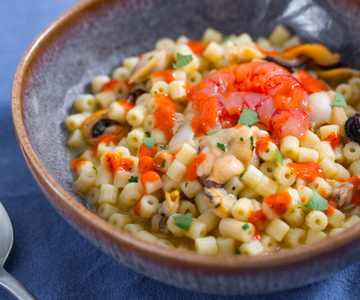 Zomerse pasta met zeevruchten