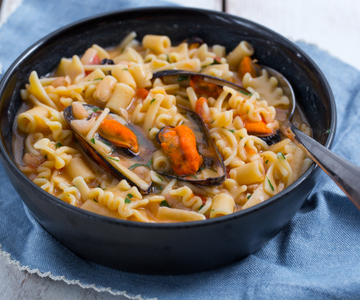 Pasta met bonen en mosselen