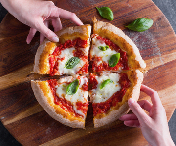 Eenvoudige pizza margherita