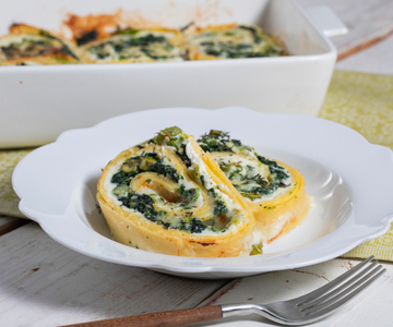 Flensjesrol met asperges en spinazie