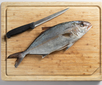 Hoe maak je de ricciola schoon